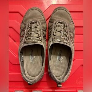 Skechers Women’s Brown Slip-On Memory Foam Sneaker